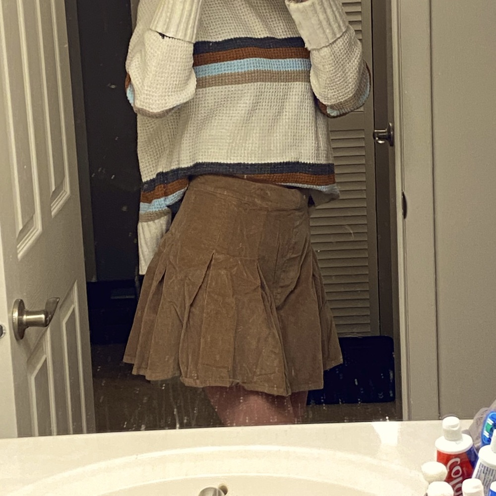 Pleated skirt